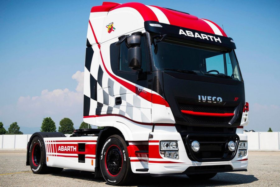 Iveco и Abarth разработали эксклюзивный грузовик